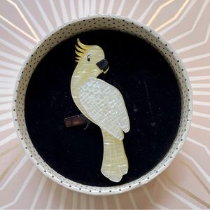 NIB Erstwilder Carnaloo the Cockatoo Resin Brooch